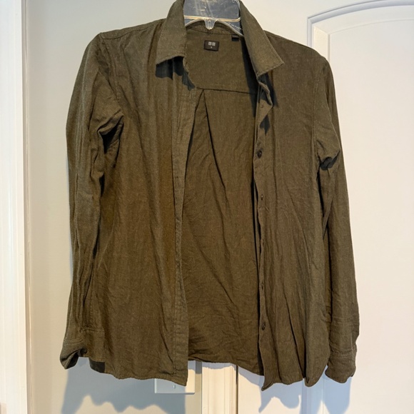 Military green uniqlo button up blouse - Picture 2 of 4